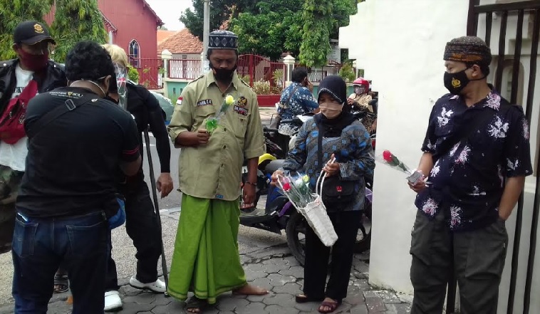 Belasan Penyandang Cacat Luruk Kantor DPRD Kota Probolinggo