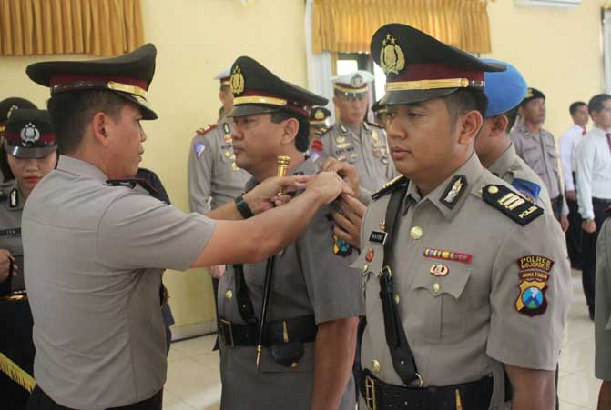 Acara sertijab di Mapolres. foto: SOFFAN/ BANGSAONLINE