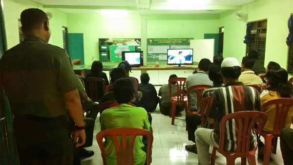 Koramil Tandes Surabaya Gelar Nonton Bareng Dukung PS TNI