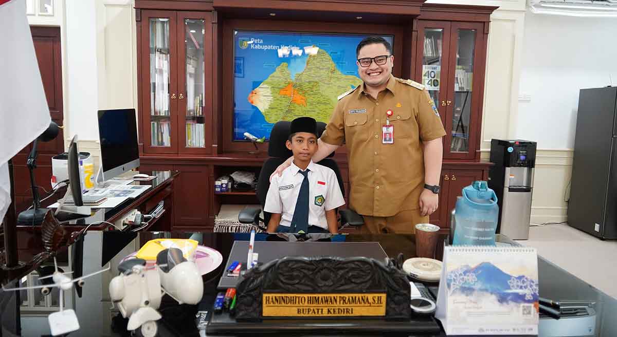 Lukisan Pelajar ini Jadi Awal Persahabatan Inspiratif dengan Bupati Kediri