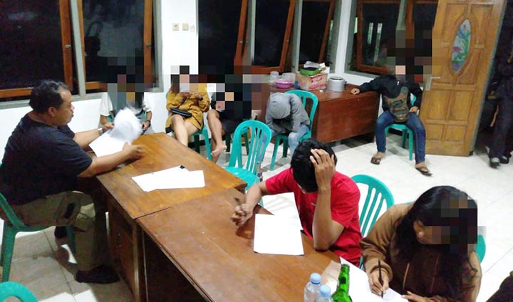Razia di Malam Hari Valentine, Satpol PP Kediri 'Garuk' Sembilan Orang