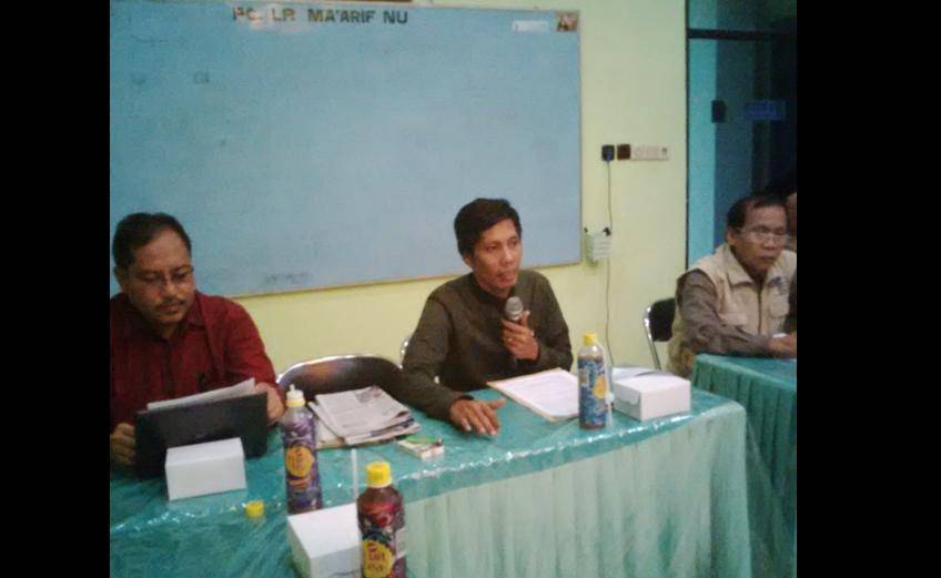 Ketua PC.LP Ma'arif Lamongan memaparkan peralihan akte notaris ke BHPNU. Haris/BangsaOnline