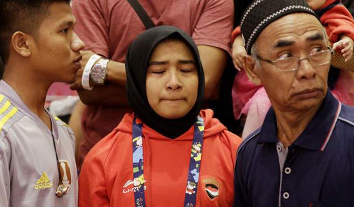 Tafsir Al-Isra' 44: Jilbab, Antara Miftahul Jannah dan Najwa Shihab