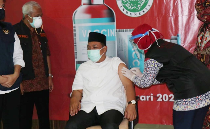 Ini Sebab Bupati, Wabup, Kapolres, Hingga Dandim Gresik Batal Divaksin Sinovac