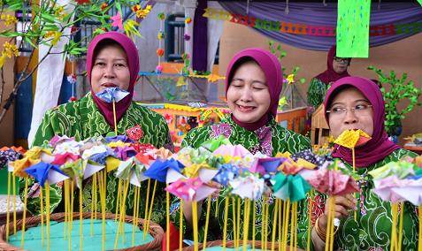 Seni Origami Bisa Melawan Kepikunan