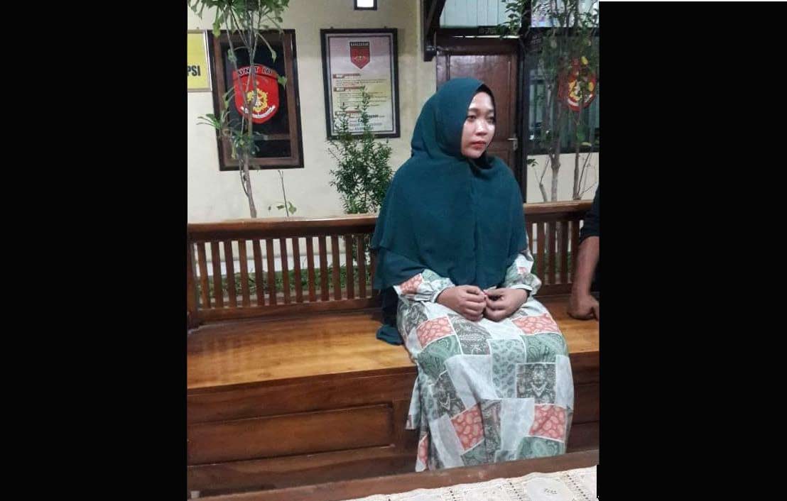 Pelaku diamankan di Mapolres Lamongan.
