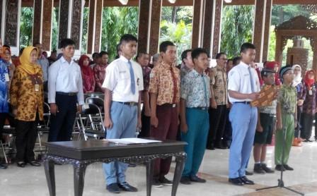 Rayakan Kelulusan UN SMA, Diknas Sidoarjo Larang Siswa Konvoi 