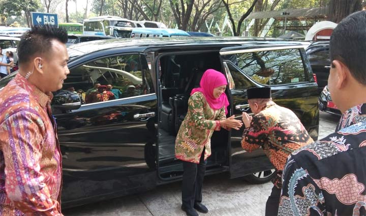 Wabup Pasuruan Mujib Imron saat menyambut Gubernur Khofifah, Sabtu (27/7) kemarin. 