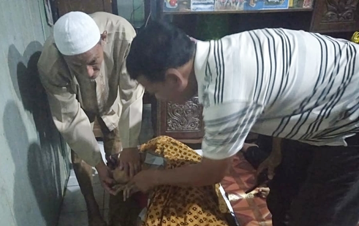 Korban saat disemayamkan di rumah duka.