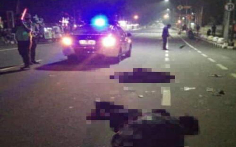 Mabuk, Pengendara Ugal-ugalan di Blitar Tabrak Mobil Ambulans Angkut Jenazah Pasien Covid-19