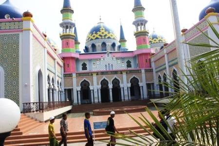 masjid Agung Tuban yang indah. foto:suwandi/BANGSAONLINE
