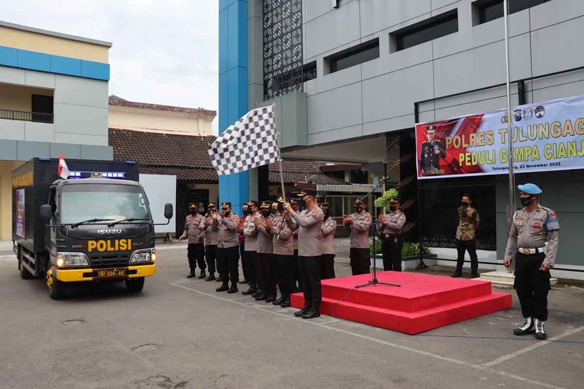 Polres Tulungagung Salurkan Bantuan Kemanusiaan Korban Gempa di Cianjur