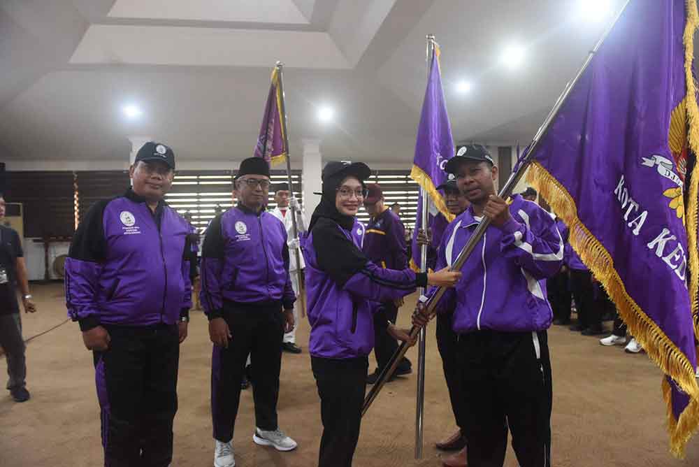 Wali Kota Kediri Lepas Kontingen Porseni MI hingga MA Jatim 2025 di Balai Kota