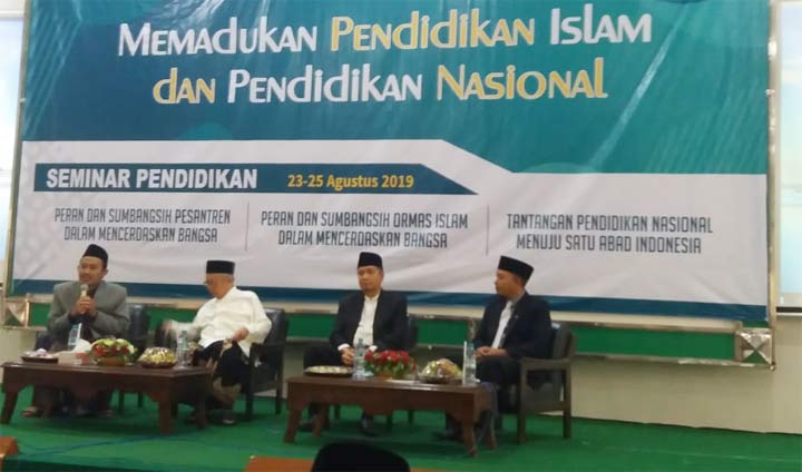 Seminar 120 Tahun Pesantren Tebuireng, Full Day School & Boarding School Terinspirasi Pesantren