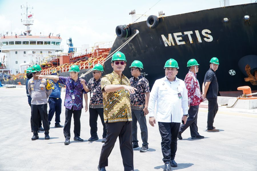 Bupati Lamongan Dampingi Tim Kemenkopolhukam Tinjau Kesiapan Fisik Pelabuhan Tanjung Pakis