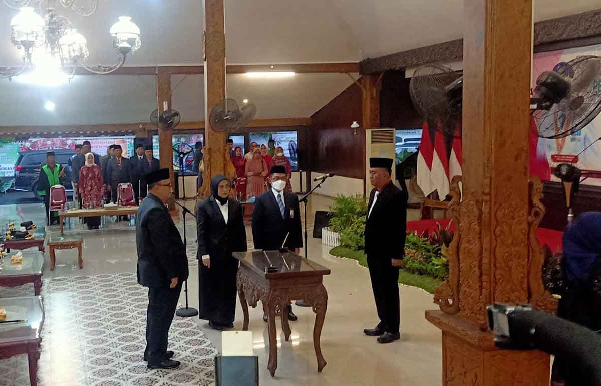 Ugas Irwanto Dilantik Jadi Sekdakab Probolinggo