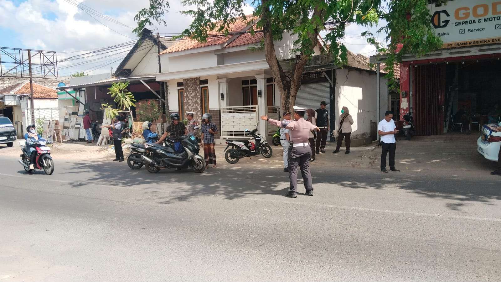 Tim Gabungan Gelar Operasi Tertib Pajak Kendaraan Bermotor di Sumenep