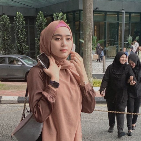 Sherel Thalib Semula Tak Berjilbab, Kini Disunting Taqy Malik, Pengusaha Hafal Al-Quran 