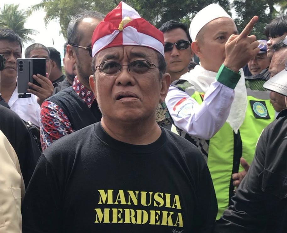 Muhammad Said Didu saat membela hak masyarakat Rempang. Foto: Akun X @msaid_didu.