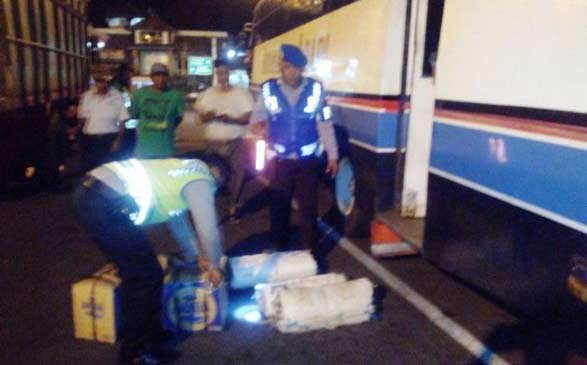 Sopir Bus Indonesia Abadi Diamankan, Angkut Arak Bali  