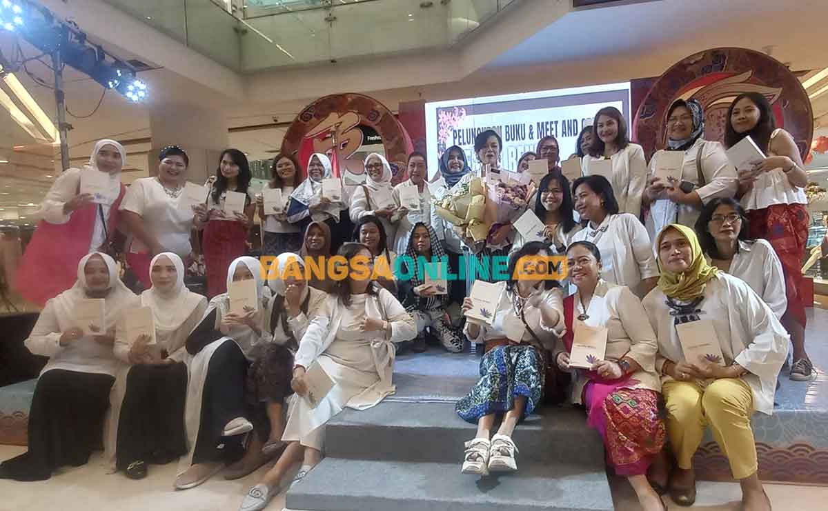 Suasana Meet and greet peluncuran buku Hening Bening. Foto: DYAH NISA/BANGSAONLINE