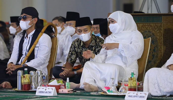 Gubernur Khofifah Peringati Nuzulul Quran Bersama Gus Miftah di Masjid Nasional Al Akbar Surabaya