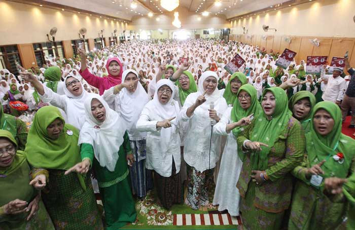 Kader Muslimat Sampang menyatakan dukungan dan siap memenangkan Khofifah-Emil di Pilgub Jatim. foto: ist