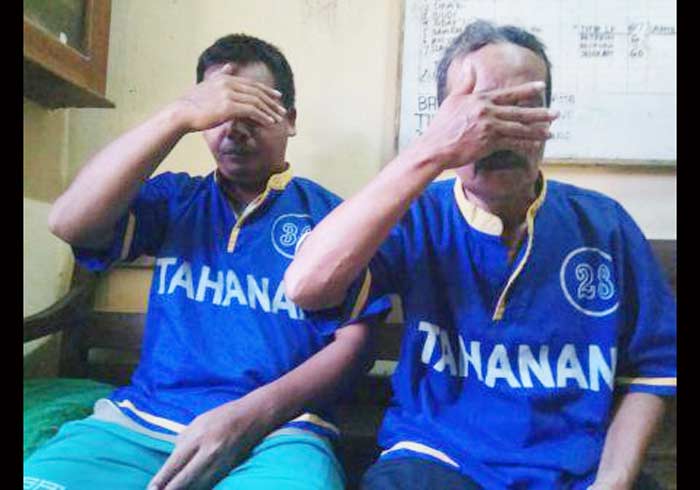 Asyik Rekap Nomor Pesanan, Dua Bandar Togel Diringkus Reskrim Polres Pasuruan