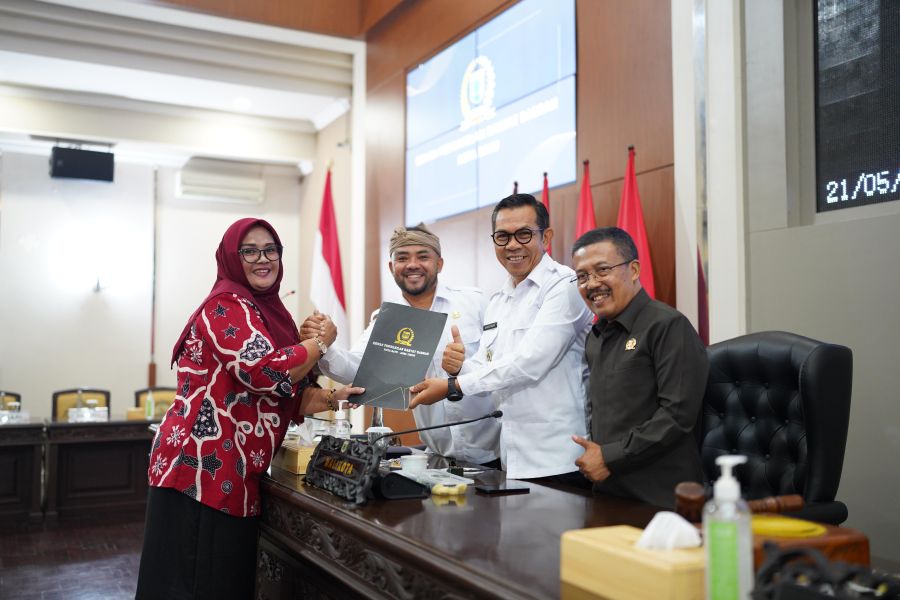 DPRD Kota Batu Sampaikan Pandangan Umum  Atas Raperda Pertanggungjawaban Pelaksanaan APBD TA 2024
