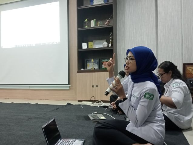 Kepala BPJS Kesehatan Cabang Pasuruan, dr Dina Diana Permata saat memberi pemaparan di acara Media Gathering