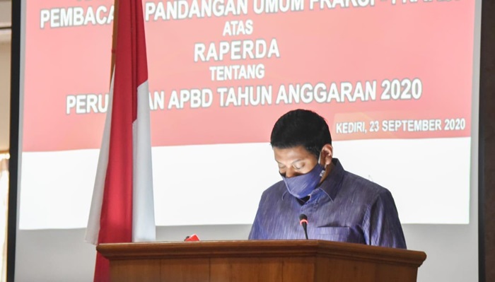Wali Kota Kediri Sampaikan Jawaban atas Pandangan Umum 8 Fraksi DPRD