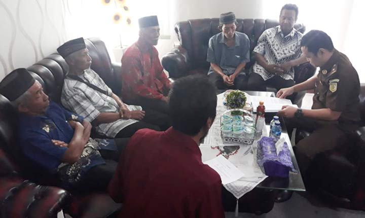 Diduga Korupsi DD, Kades Pucangan Ngawi Dilaporkan Warganya ke Kejari