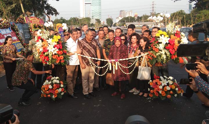 Underpass Mayjen Sungkono Diresmikan Risma, Urai Kepadatan Kawasan Bundaran Satelit