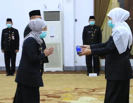 Perceraian Guru Capai 75 Persen di Pemprov Jatim, Khofifah Minta Dispendik Survei