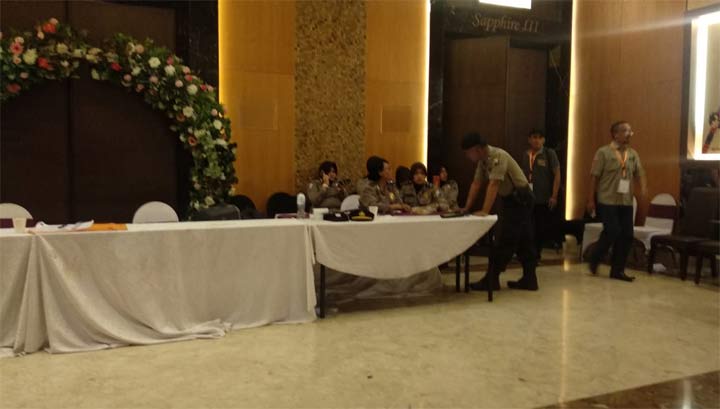 Gara-Gara ID Card, Staf KPU Jember Pukul Staf Bawaslu Saat Proses Rekapitulasi Suara