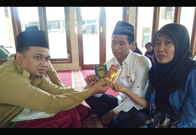 Mengharukan, Pernikahan Tahanan Mapolres Pasuruan