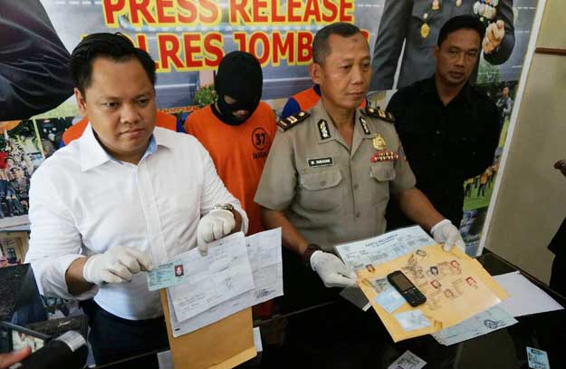 Sindikat Pemalsu KTP-el di Jombang Diringkus