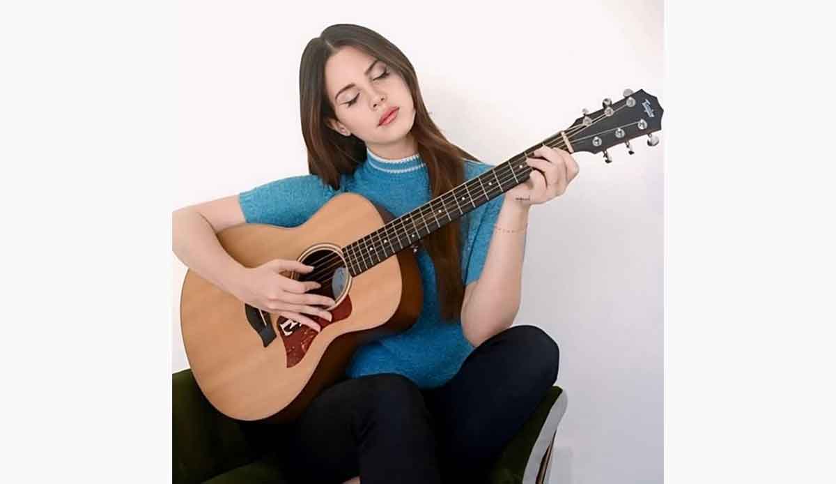 Lana Del Rey Kembali Rilis Lagu untuk Album Barunya