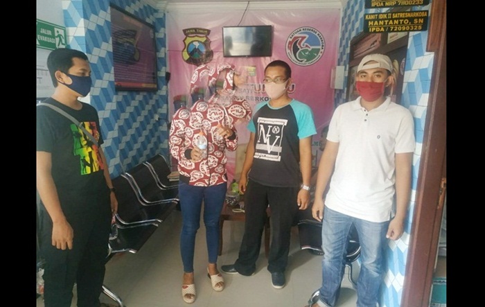 Asyik Nyabu, Gadis Cantik di Tamberu Pamekasan Disergap Polisi