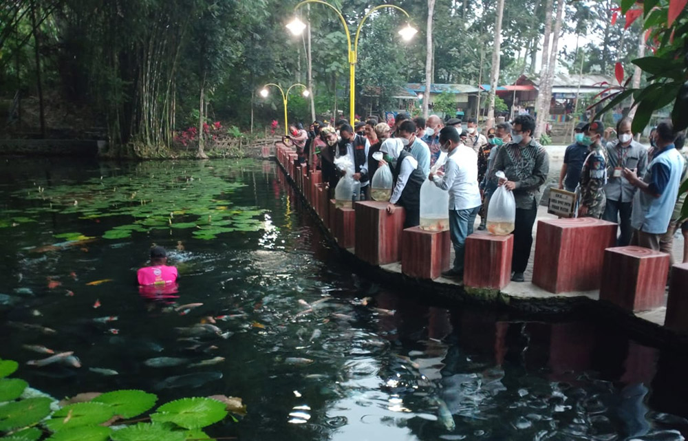 Gubernur Khofifah Resmikan Wisata Alam dan Wisata Amal Lumajang
