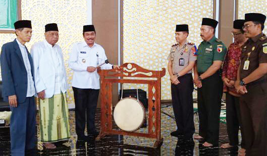 Wabup Moh. Qosim membuka Musda IV MUI Gresik. foto: SYUHUD/ BANGSAONLINE