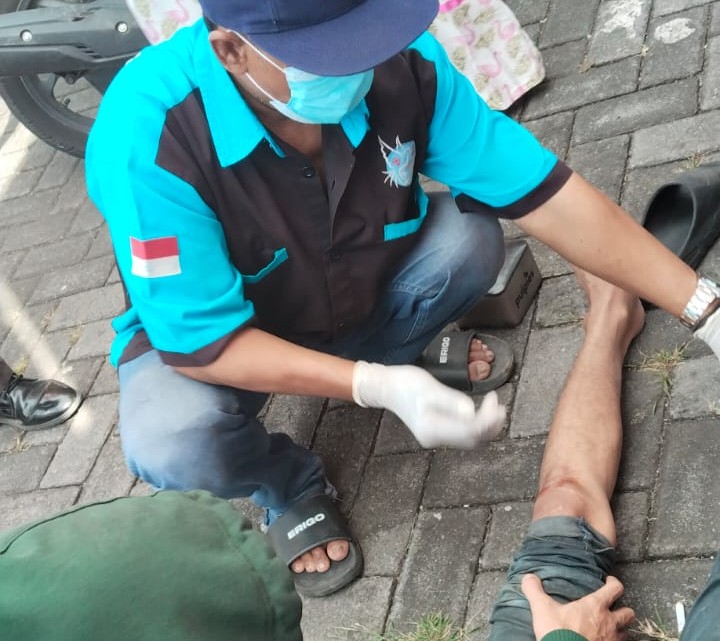 Wanita Berprofesi Guru di Sidoarjo Terlibat Laka dengan Pemotor hingga Dilarikan ke RS