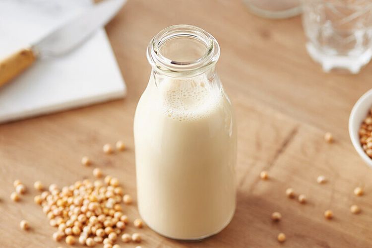 3 Efek Samping Minum Susu Kedelai. Foto: Ist