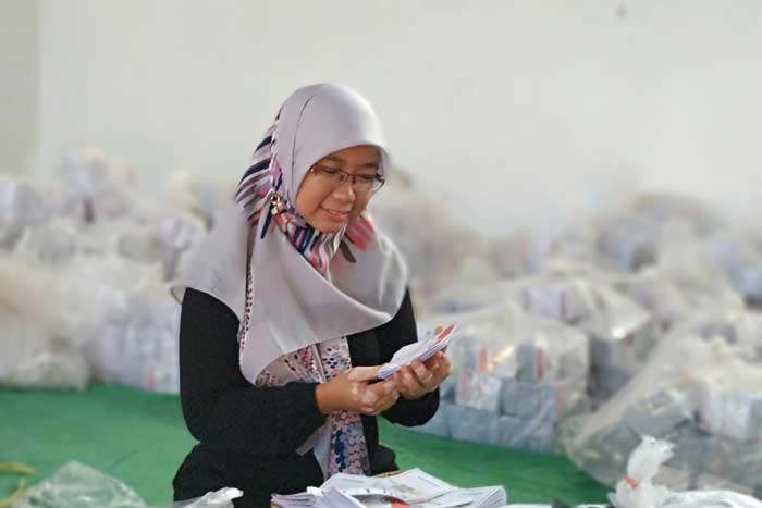 Sulistyorini, Divisi Keuangan Umum dan Logistik KPU Pacitan.