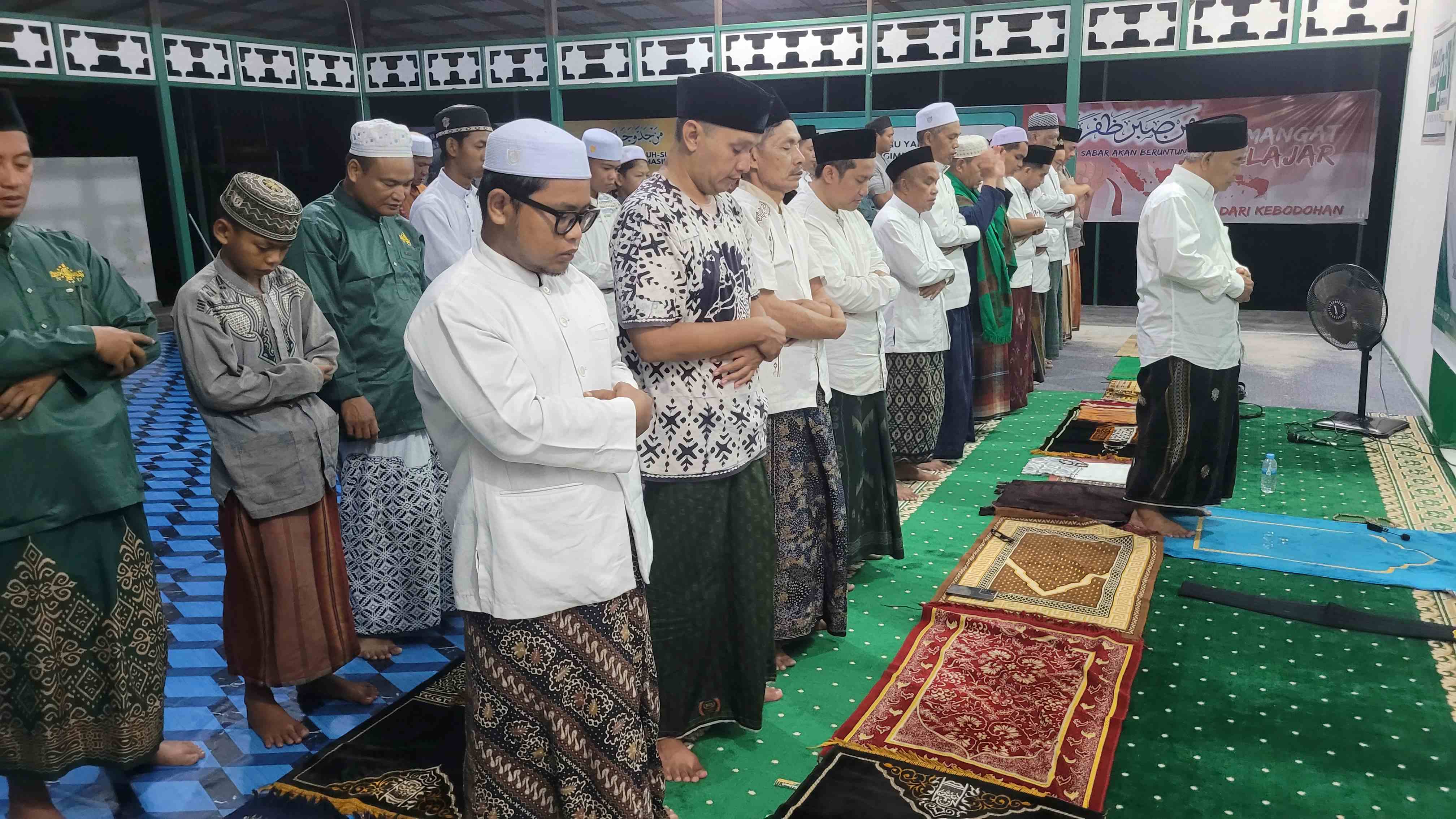 Di Pesantren Kampung NU Kapuas, Kiai Asep Tegaskan Guru Harus Doakan Murid, Ini Lima Waktu Istijabah