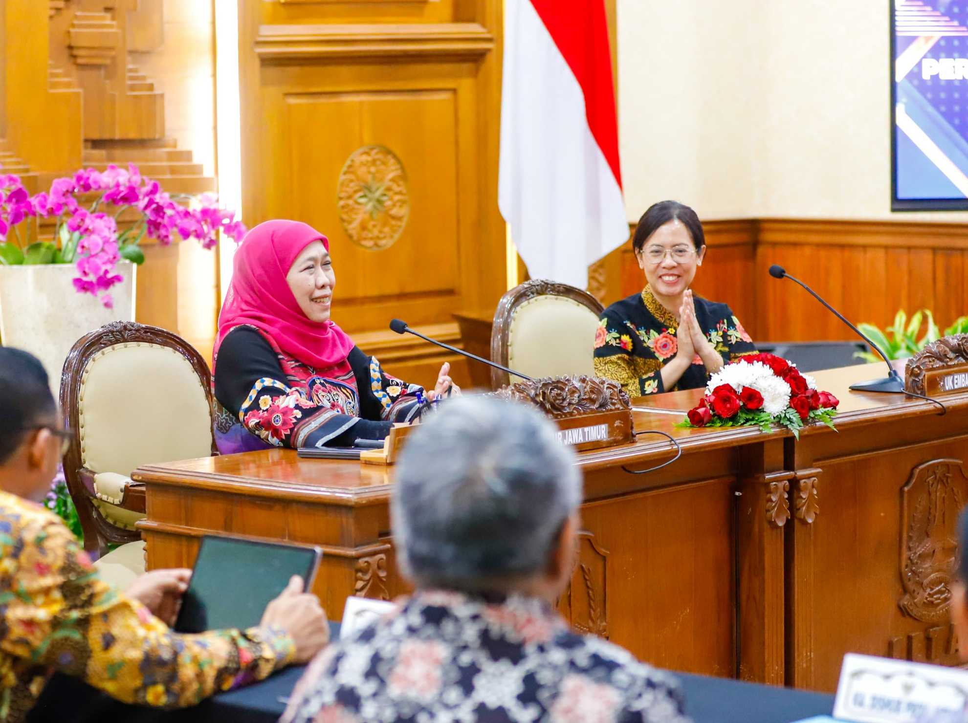 Gubernur Jatim: UK Embassy Bantu  Percepat Realisasi Kereta Perkotaan Terpadu di Aglomerasi Surabaya