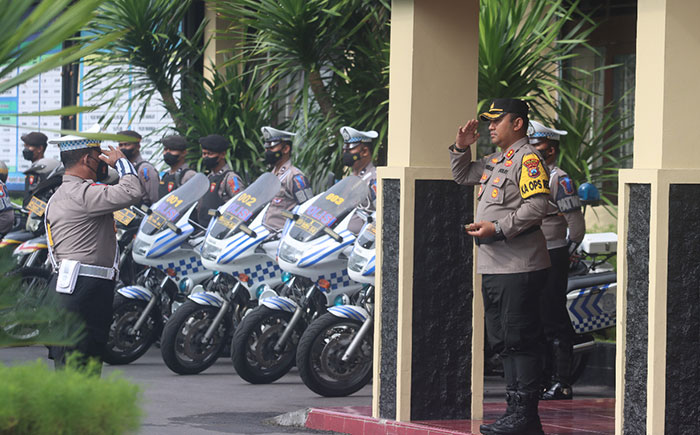 Kapolres Ngawi Pimpin Apel Gelar Pasukan Operasi Zebra Semeru 2022
