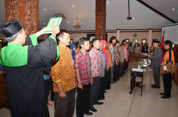 474 PPL Lamongan Dilantik, Pj Bupati berharap Mereka Netral