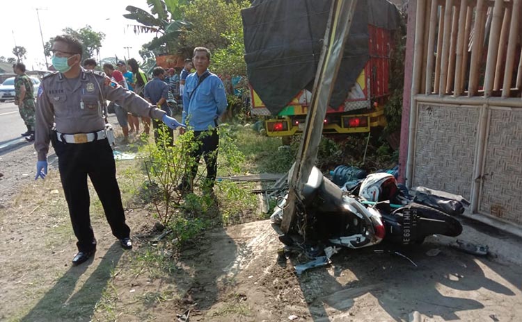 Akibat Tabrakan Beruntun di Jalan Raya Ngawi-Caruban, 1 Pengendara Motor Tewas