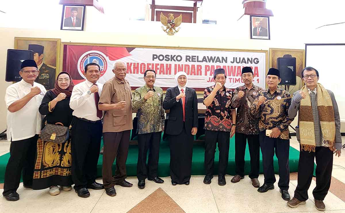 Khofifah Indar Parawansa saat bersama Jaringan Dewan Harian Daerah Badan Pembudayaan Kejuangan 45.